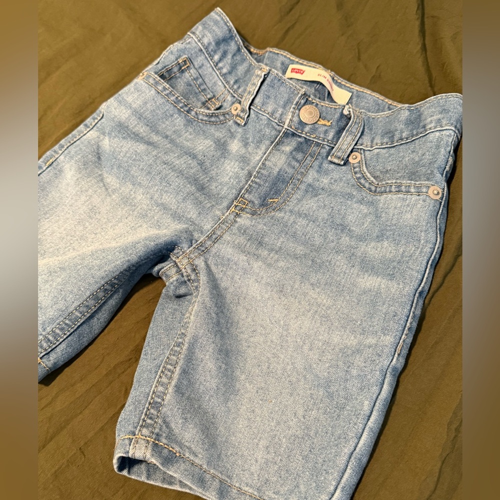 Levi’s 511 Boys Slim Fit Shorts Size 4 – Classic Denim Casual Summer - Picture 3 of 8